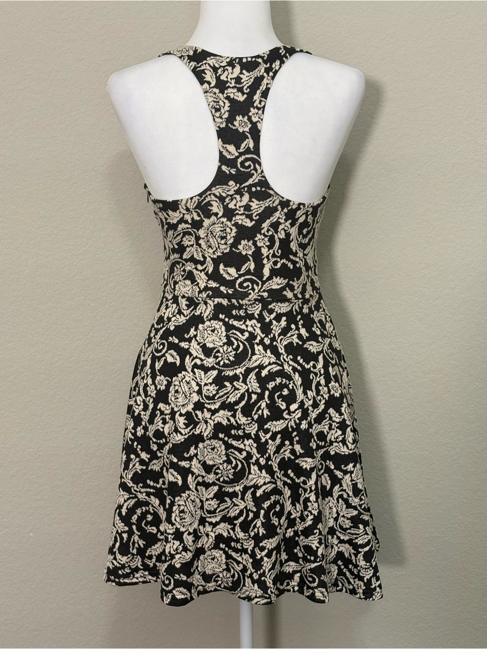 Fora Black and Cream Floral Jacquard Skater Mini Dress Size S